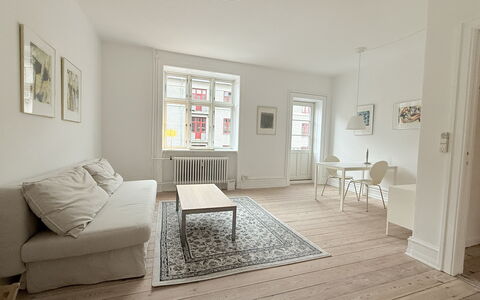 Østerbro - 4 People - 1br - Close To Nordhavn: soveværelse, Stue