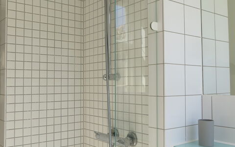 Center - Studio - Close To The King: Badeværelse