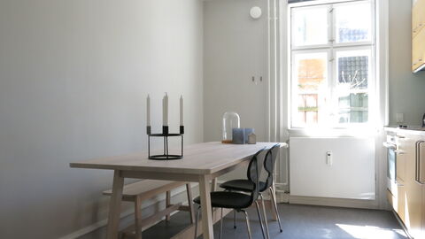 Center - Studio - Close To The King: Frokostlokale, Køkken