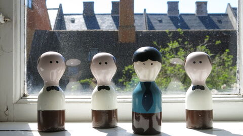 Center - Studio - Close To The King: Udendørs