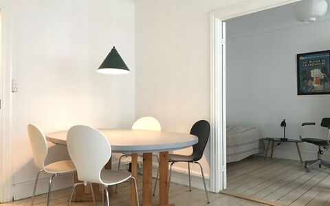 Vesterbro - 2 Bedrooms - Close Tivoli: Frokostlokale