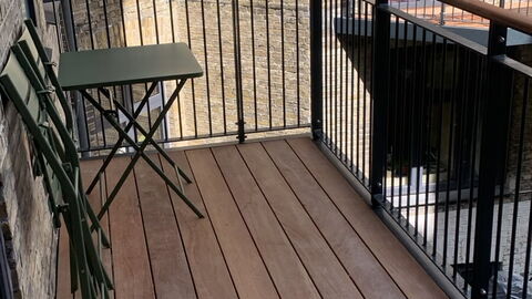 Vesterbro - 2 Bedrooms - Close Tivoli: Altan / terrasse / gårdhave