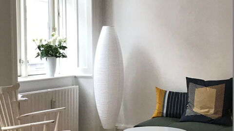 Vesterbro - 2 Bedrooms - Close Tivoli: Frokostlokale, Stue