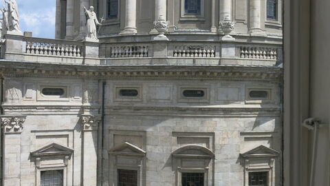 Center - Close To The King - The Marble Church: Udendørs, Udvendige, Visninger