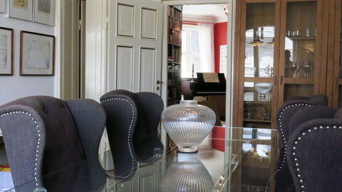 Center - Close To The King - The Marble Church: Frokostlokale