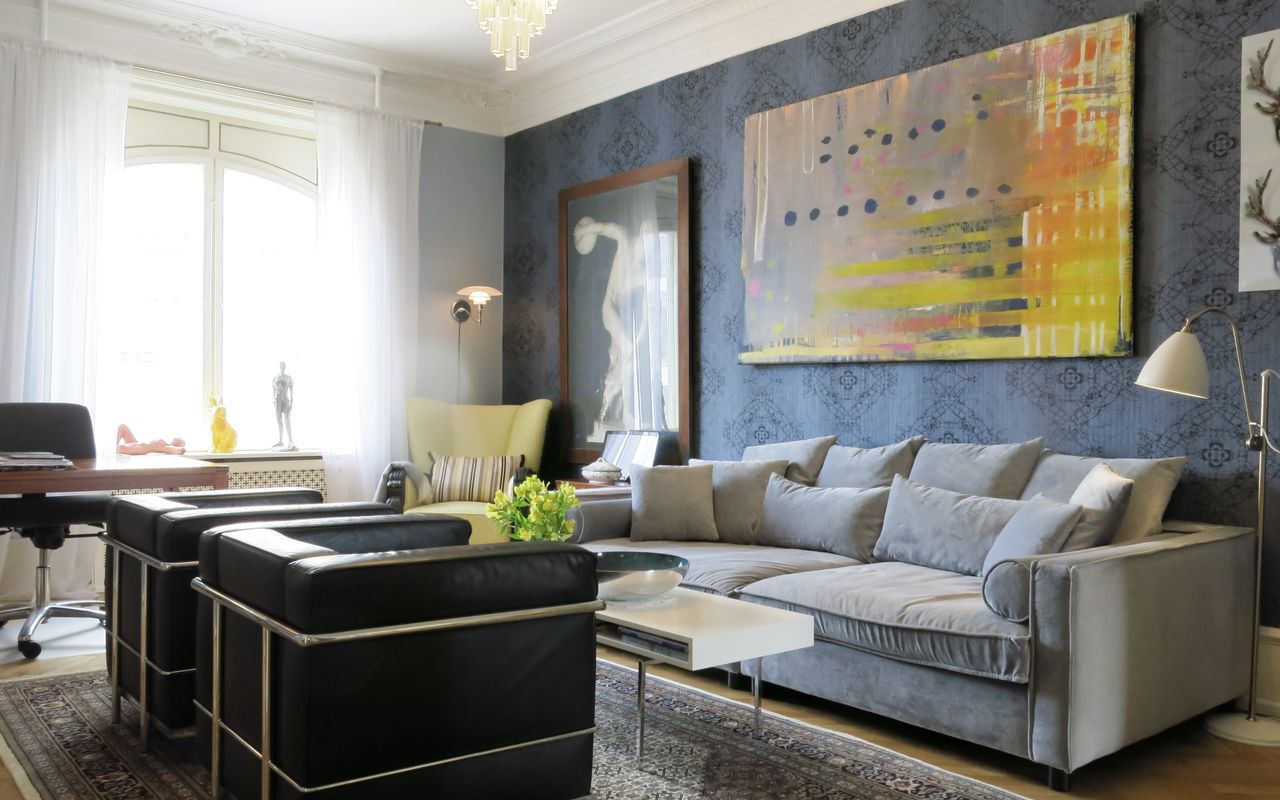 Center - Close To The King - The Marble Church: Stue