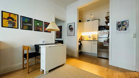 Østerbro - 1 Bedroom Apartment: Køkken, Stue