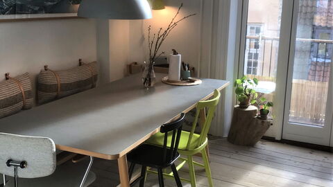 Center - Close To The King: Frokostlokale