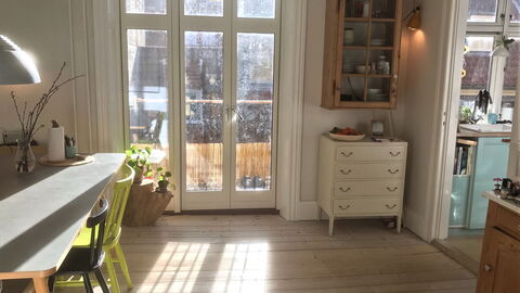 Center - Close To The King: Frokostlokale