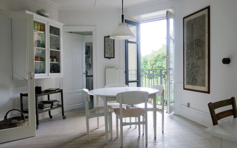 Cozy Area - Super Location - Balcony: Frokostlokale