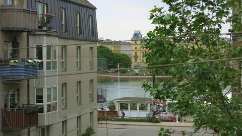 Cozy Area - Super Location - Balcony: Stue, Udendørs