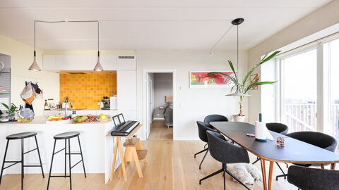 Amager - Close to Beach - Metro - 2 Bedroom: Køkken, Stue