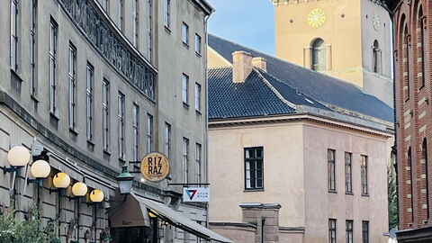 Center-inner City-2 Bedrooms-close To Everything