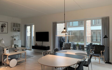 Frederiksberg - Carlsberg City - 2 Bedrooms: Frokostlokale, Stue