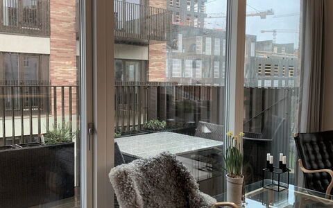 Frederiksberg - Carlsberg City - 2 Bedrooms: Altan / terrasse / gårdhave, Stue