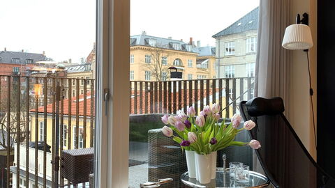 Frederiksberg - Carlsberg City - 2 Bedrooms: Altan / terrasse / gårdhave, Stue