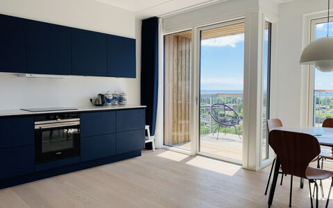 Amager Strandvej - Close To The Beach: Altan / terrasse / gårdhave, Frokostlokale, Køkken