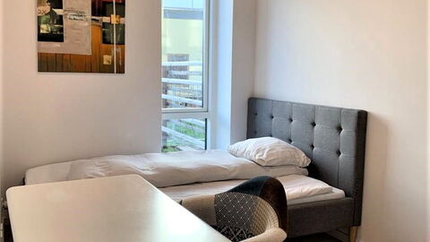 2 Bedrooms - 5 People - Close To Metro: soveværelse