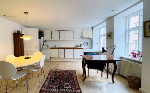 Close To Tivoli - 1 Bedroom - 4 People: Frokostlokale, Køkken