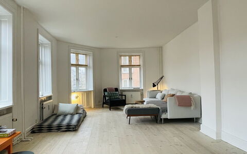 Close To The Lakes - 4 People