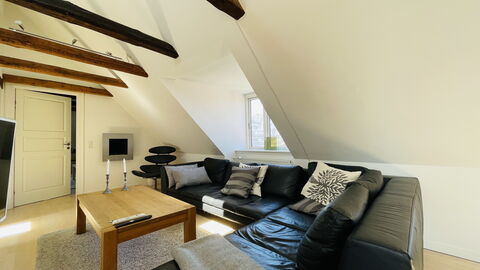 Amager - 5 People - 2 Bedrooms - Balcony: Frokostlokale, Køkken, Stue