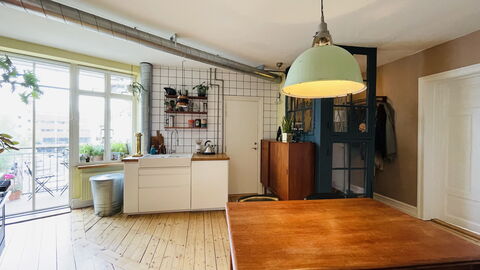 Cozyness - Vintage Apartment At Nørrebro: Frokostlokale, Køkken