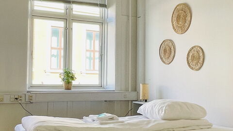 Super Central - Inner City - 6 Bedrooms: soveværelse