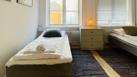 Super Central - Inner City - 6 Bedrooms: soveværelse