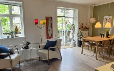 Close To Tivoli - 2 Bedrooms: Frokostlokale, Stue