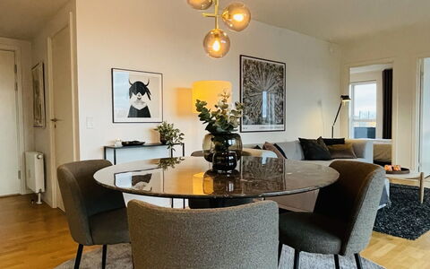 2 Bedrooms - 4 People - Free Parking: Frokostlokale, Stue