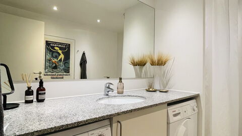 2 Bedrooms - 4 People - Free Parking: Badeværelse