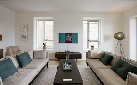 Exclusive- Center - 2br 2 Bath - Nyhavn - Min. 30 Days: Frokostlokale, Køkken, Stue