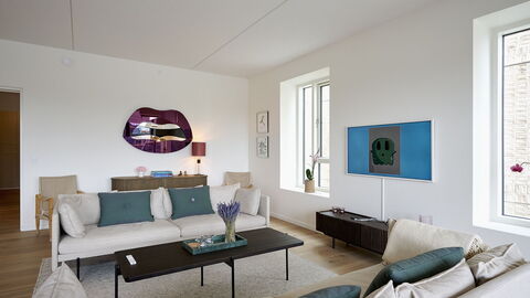 Exclusive- Center - 2br 2 Bath - Nyhavn - Min. 30 Days: Frokostlokale, Køkken, Stue