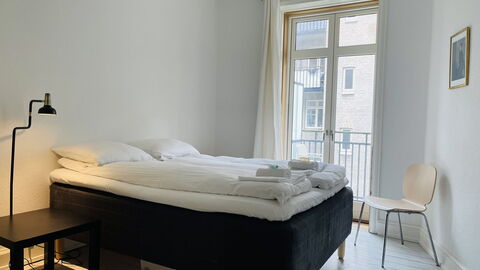 Amagerbro - 1 Br - 2 People - Close To Metro: Altan / terrasse / gårdhave, soveværelse