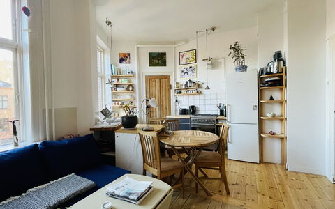 Nørrebro - 2 People - 1 Br - Close To Metro: Frokostlokale, Stue