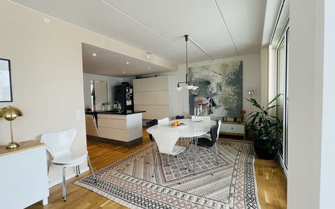 Islands Brygge - 4 People - 2 Br - Nice View: Frokostlokale, Køkken, Stue