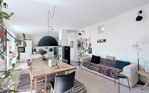 Frederiksberg - Close To Tivoli - 4 Br - 6 People: Andet værelse, Frokostlokale, Køkken, Stue