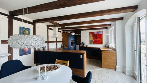 Ultimate Location - Private Roof Terrace - 2 Bedrooms - 4 People: Frokostlokale, Køkken