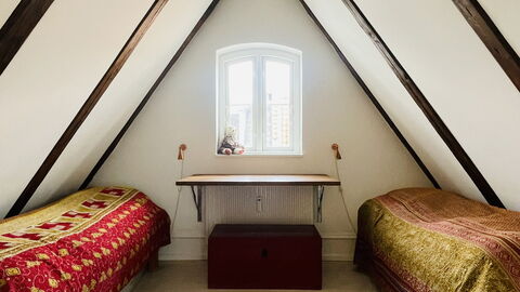 Ultimate Location - Private Roof Terrace - 2 Bedrooms - 4 People: soveværelse