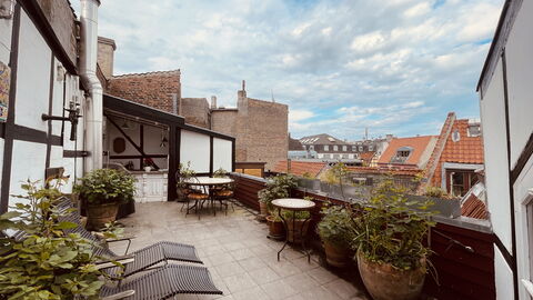 Ultimate Location - Private Roof Terrace - 2 Bedrooms - 4 People: Altan / terrasse / gårdhave