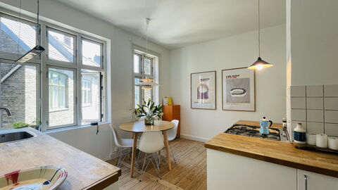 Vesterbro-2 Br - Close To Meatmarket - 4people -metro: Frokostlokale, Køkken