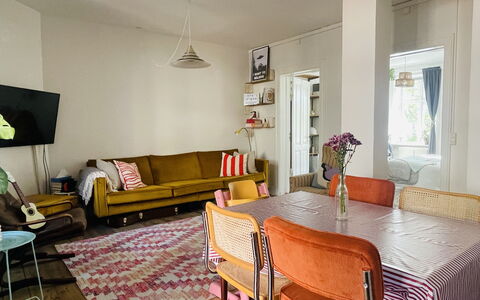 Close To Tivoli - 4 People - 2 Br: Frokostlokale, Køkken, Stue