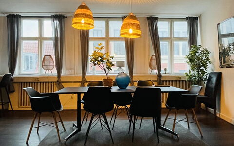 Pedestrian Street - Center - 7 Br - 14 Guests: Frokostlokale