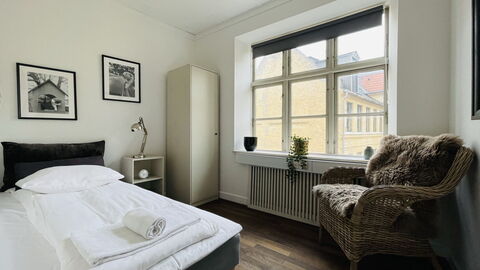 Pedestrian Street - Center - 7 Br - 14 Guests: soveværelse