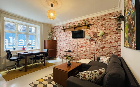 Østerbro - 4 People-1 Br - Close To Metro: Frokostlokale, Stue