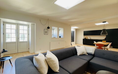 Center - 3 Br - 6 People - Close To Metro: Frokostlokale, Køkken, Stue