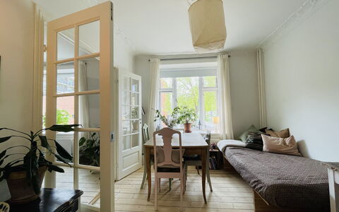 Østerbro - Close To Metro - 3 People: Frokostlokale