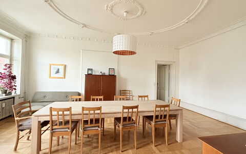 Close To Tivoli - 4 Br - 8 People - Huge Apartment: Andet værelse, Frokostlokale, Stue