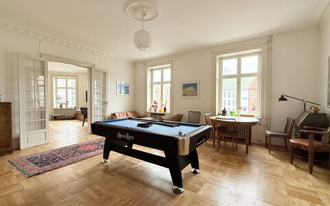 Close To Tivoli - 4 Br - 8 People - Huge Apartment: Andet værelse, Frokostlokale, Stue