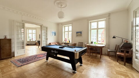 Close To Tivoli - 4 Br - 8 People - Huge Apartment: Andet værelse, Frokostlokale, Stue